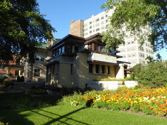 Emil Bach House by Frank Lloyd Wright